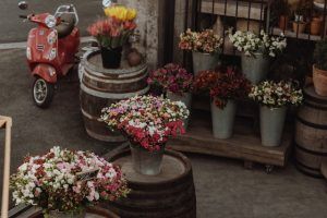 barriles de madera ecologicos - decobarril - decoracion flores